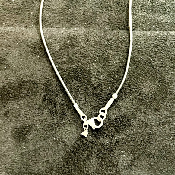 Silpada Vintage Rare Oxidized Sterling Silver 2 Discs Leather Corded Necklace - Picture 6 of 9